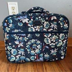 GREAT condition Vera Bradley rolling work bag fits under most plane seats!